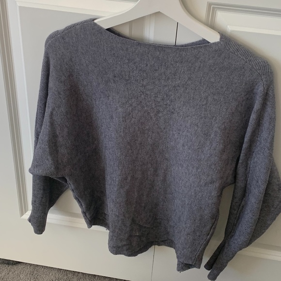 Italian Made Sweater - Picture 3 of 6